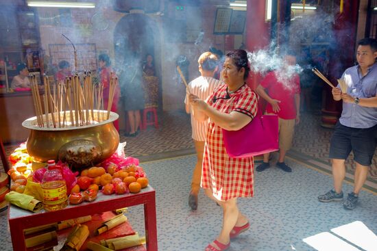 besondere Lichtverhältnisse
einige Fotografen haben sich auf diese Stelle "eingeschossen", nicht nur weil sich hier der Rauch so schön im Sonnenlicht kräuselt