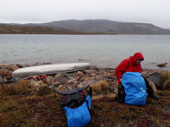 Wir kapern ein Boot für diel letzten Kilometer bis zum Kanucenter