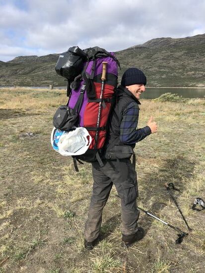 Hikers maintaining the trail. Im weißen Beutel ist Müll, den wir in Kangerlussuaq entsorgen werden.