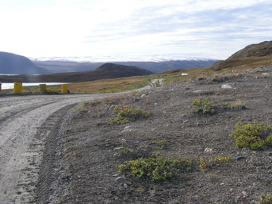 Schotterpiste vorbei an Kelly Ville bis zur Straße nach Kangerlussuaq