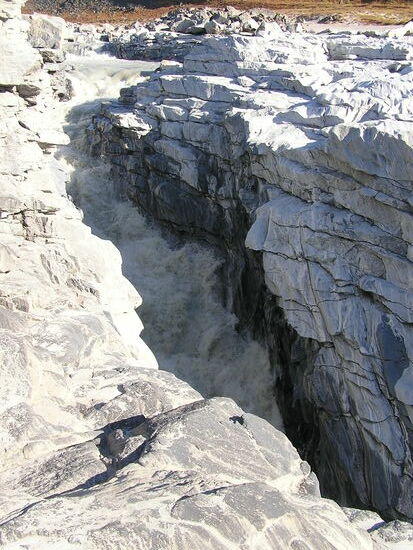 Wo der Wildbach rauscht  -  der Wasserfall