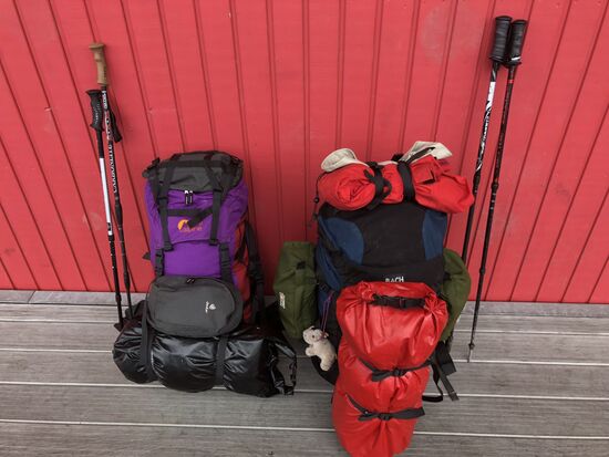 Fertig gepackte Rückencontainer