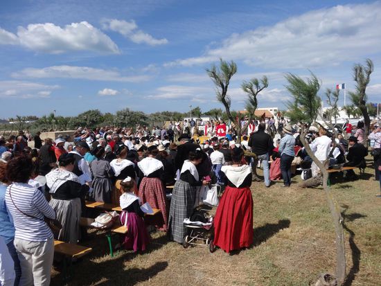 Volksfest, Zigeuner-Treffen, Fest der Pferde- und Rinderhirten......., jedes Jahr zu Pfingsten wird in Saintes Maries gefeiert!!