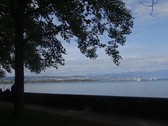 Station machen wir am Genfer See, 3 km westlich von Lausanne auf "CP Morges"