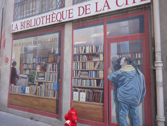 .... wer kein Fenster hat kann sich auch eines malen....