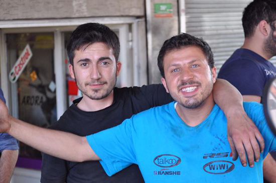 die beiden Chefmechaniker von Moto Malatya....