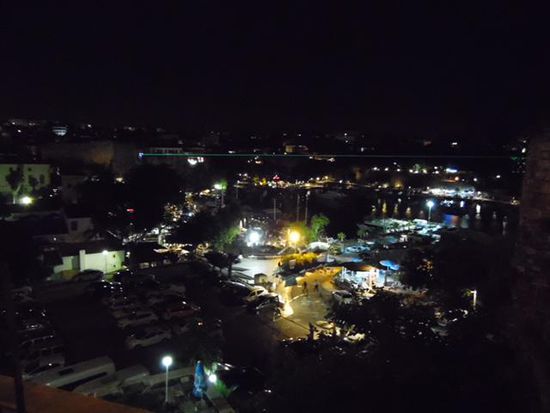 und Abends noch eine kurze Sightseeingtour an den alten Hafen in Antalya!