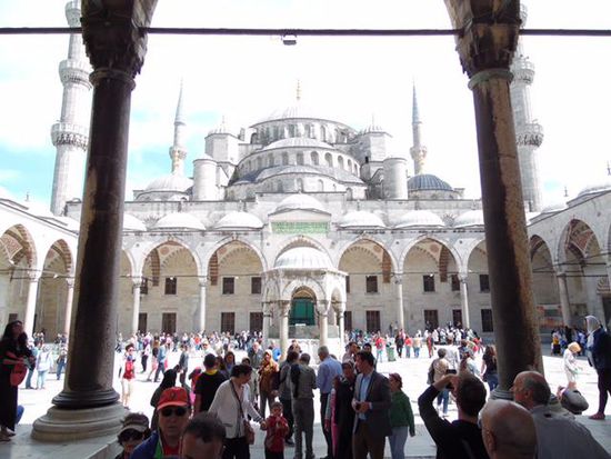 Die Blaue Moschee, leider nicht von innen, da die Besucherschlange gefühlte 100 km lang war!