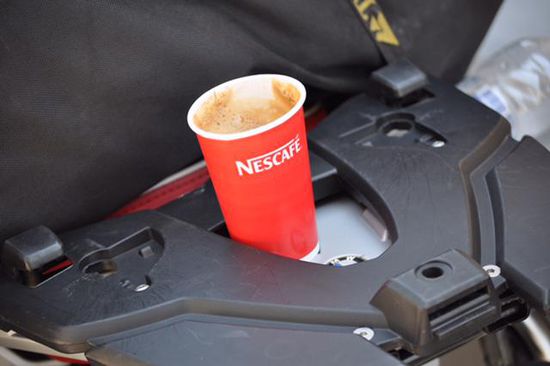der griechische Espresso, der auch nicht auf der Rechnung erschienen ist. . . sollen wir
dies eventuell unserem Bundesfinanzminister Schäuble zur Kenntnis geben ?