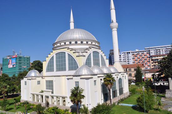 ....allmorgendlich grüßt der Muezzin, auch in Albanien.