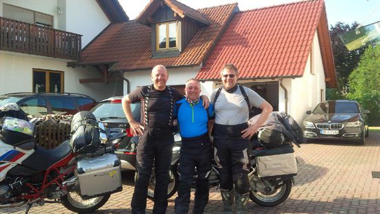 das offizielle Abschlußfoto, wie zu Beginn der Reise !