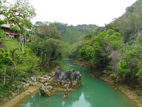 Rio Cahabon, Blick von der Brücke