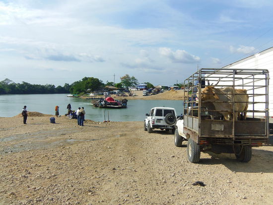 Fähre mit ihren Problemen...