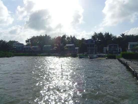 Unser Hotel (2. Hütte von links)