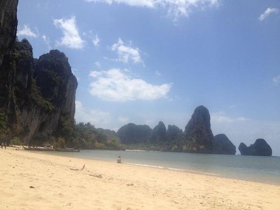 Tonsai Beach
