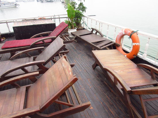 Das ( gesamte) Sonnendeck, reicht doch für 30 Leute, oder??