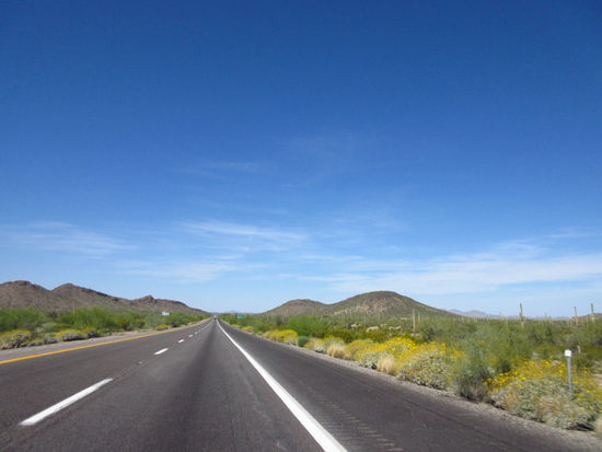 und hier dachten wir, die Strasse geht lange geradeaus.......weit gefehlt
