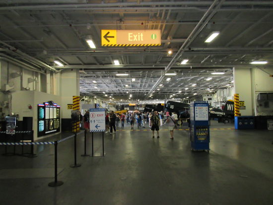 190 x 25 m !! Das Mitteldeck, hier nur die Hälfte zu sehn