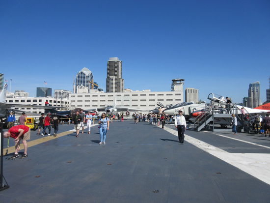 nein, wir sind nicht am Flughafen, wir sind am Oberdeck......
