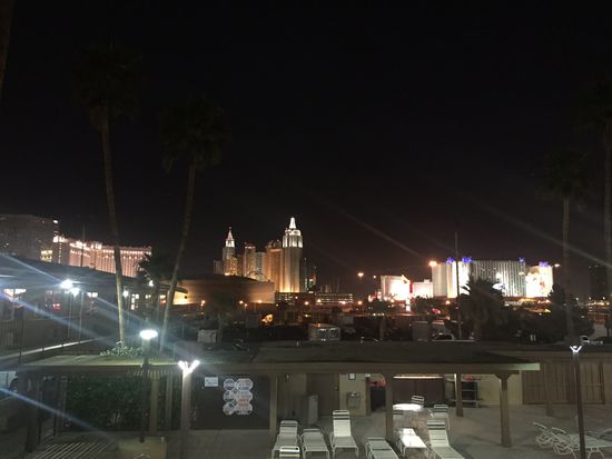 Blick vom Hotel aus das Excalibur und New York