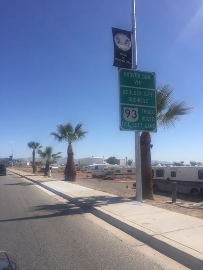 ab in Richtung Hoover-Dam