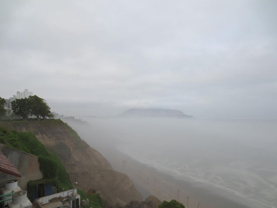 Miraflores im Nebel