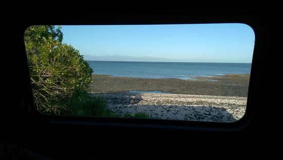 Der Ausblick unseres Vans auf einem der vielen Freedom Camping grounds.