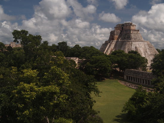 Uxmal, und es war heiss.....