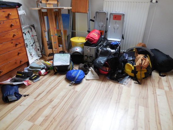 Das soll alles mit auf`s Motorrad.