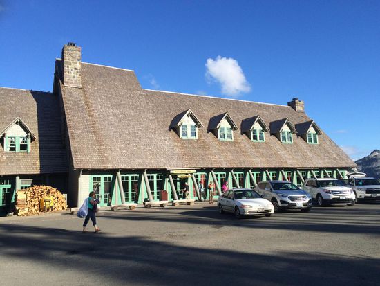 Paradies in
Kein Lift, kein Telefonnetz, kein wifi, keine Dusche nur eine Wanne. Aber idyllisch und schön!