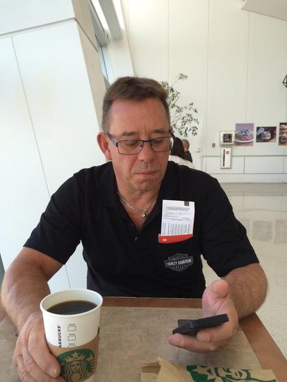 Warten auf den Flug nach Zürich