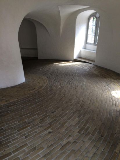 "Rundetärn"... ein runder Turm in Kopenhagen, der durch einen runden, steilen Weg nach Oben führt