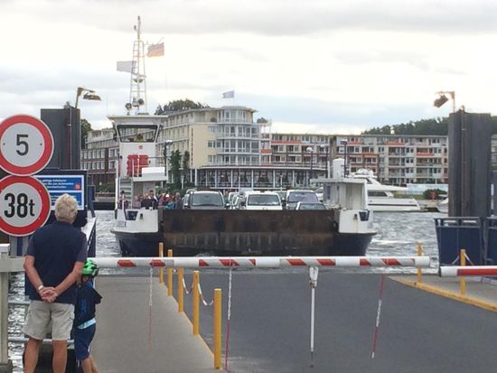 Die Fähre in Travemünde. Nur gerade 240 Meter trennt das andere Ufer