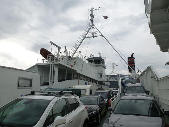 Norwegen ist auch ein Land der Fähren. Immer mal wieder geht es nur auf dem Wasser weiter