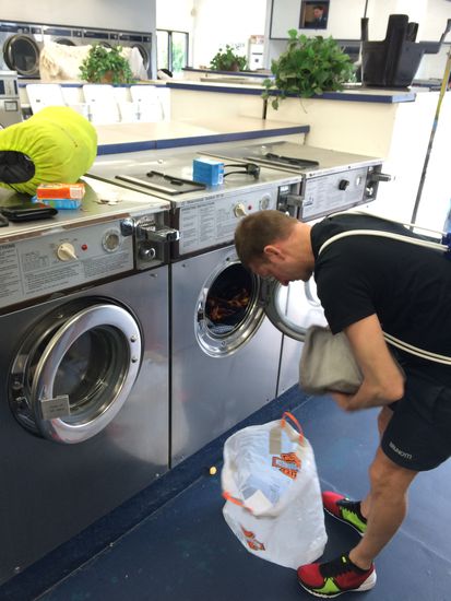 Franzl hat die Waschmaschine voll im Griff!