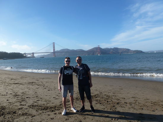 Golden Gate Bridge im Hintergrund