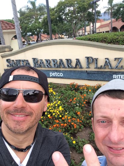 In Santa Barbara sind wir endlich fündig geworden und haben eine passende Baseballmütze gefunden. Jetzt sind wir Amerikaner 