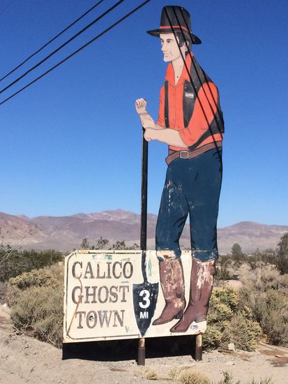 Auch ein Besuch von Calico Ghost Town gehört dazu. Allerdings hat sich dies in den letzten Jahren recht "verkommerzt" 