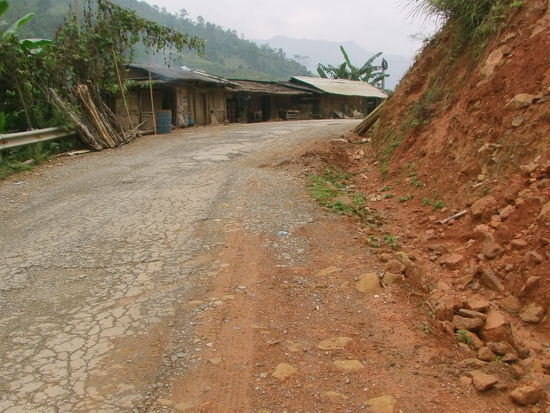 Ich glaube, es herrscht große Armut trotz harter Arbeit.
