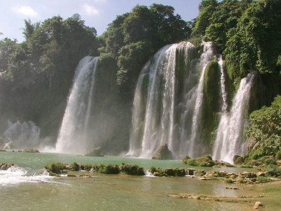 Es soll der größte Wasserfall Vietnams sein.