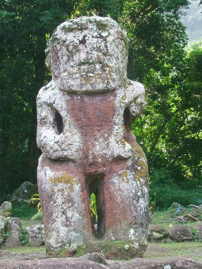 Obwohl fast alle Passagiere gleichzeitig eintreffen, verläuft sich die Masse etwas.