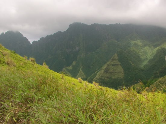Beim Aufstieg gab es mal einen kleinen Nieselregen, aber sonst war es trocken. Ich bin froh, dass die Sonne nicht so heiß brennt.