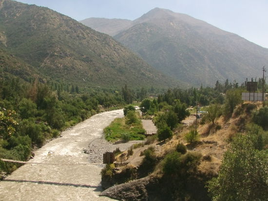 Am erstem Tag bin ich Richtung Süd - Osten immer am Rio Volcan entlang gefahren.