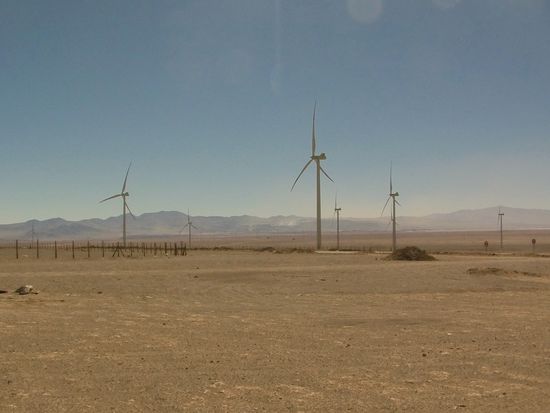 Aber auch Windräder und Solarparks stehen hier.