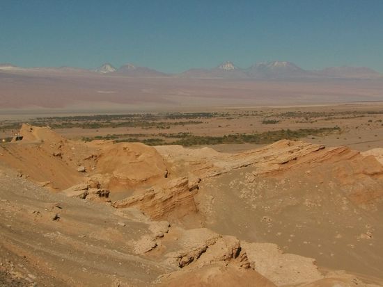 Im Tal liegt San Pedro de Atacama auf 2500 m Höhe.