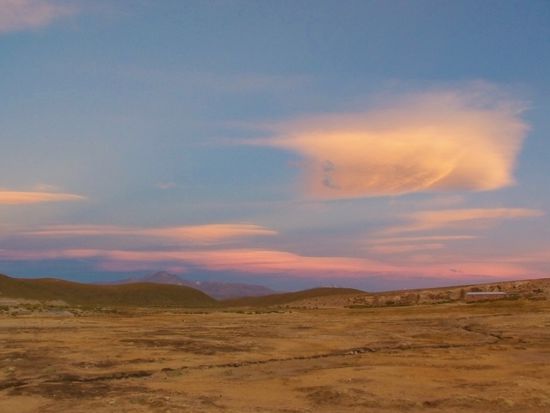 Zum Ausklang des Tages gibt es noch einen farbigen Sonnenuntergang.