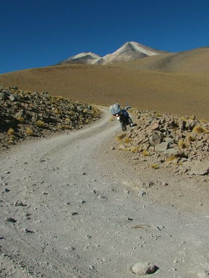 Ich komme gut voran. Bis zum Ziel sind es 36 km. Ich benötige dafür mehrere Stunden.