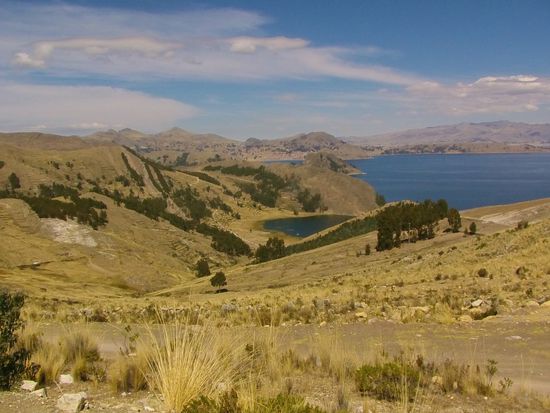 Von einer Anhöhe hat man einen herrlichen Blick auf die Umgebung.