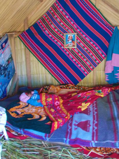 Das Innere der Hütte.