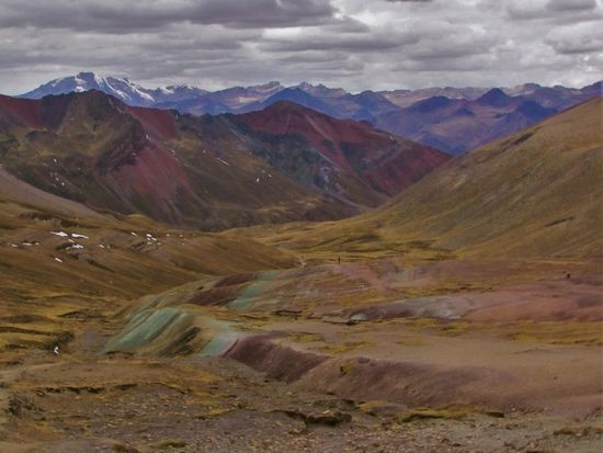 Das letzte Stück wird noch mal richtig hart. Doch trotz fehlender Sonne ist es einmalig hier.